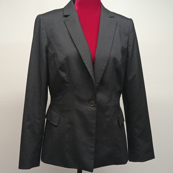 Tahari Jackets & Blazers - Tahari One-button-noth lapel shape blazer women's Sz 8 stripe blazer